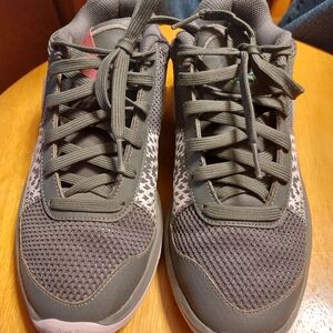 Nike Men's Athletic Shoes Gray with Pink Accent